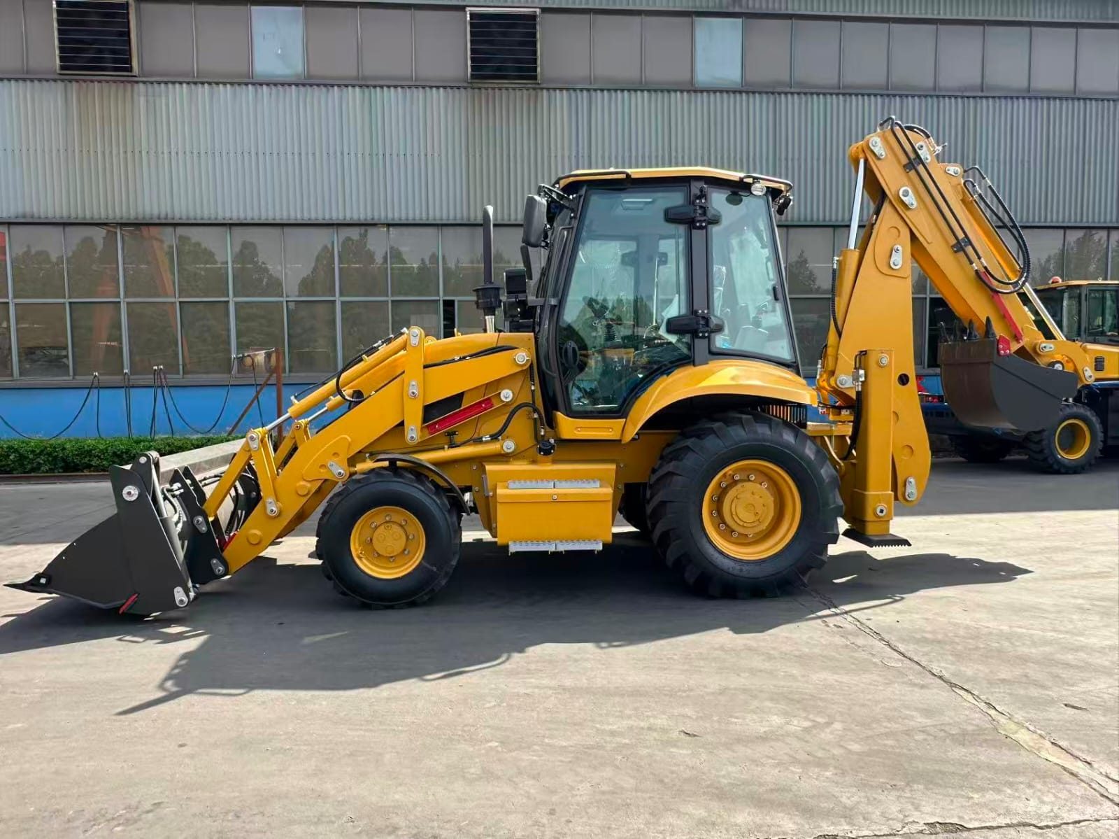 CTX380-5 Backhoe Loader gallery